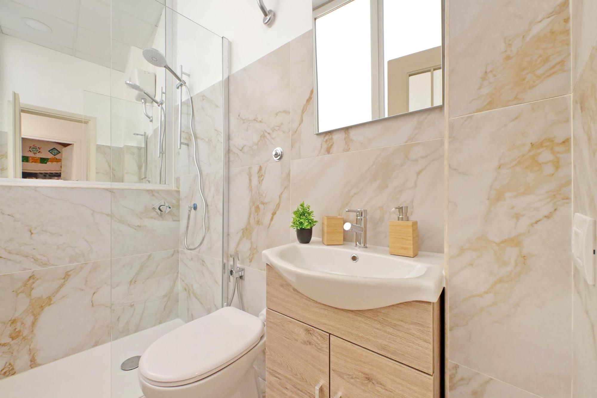 Apartment 4bnb - Lungaretta Jacuzzi Rom