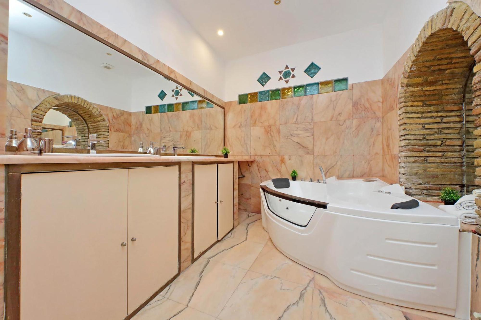 4bnb - Lungaretta Jacuzzi Apartment Rom